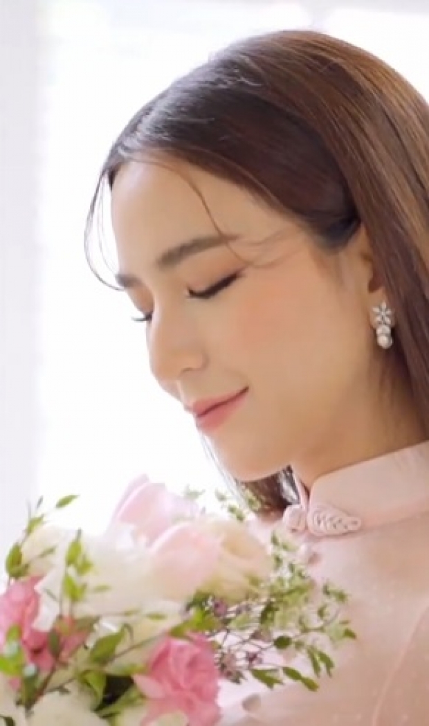 ปังมาก!  คุณนายพันล้าน สวมชุดเเต่งงานสวยออร่าจับสุดๆ