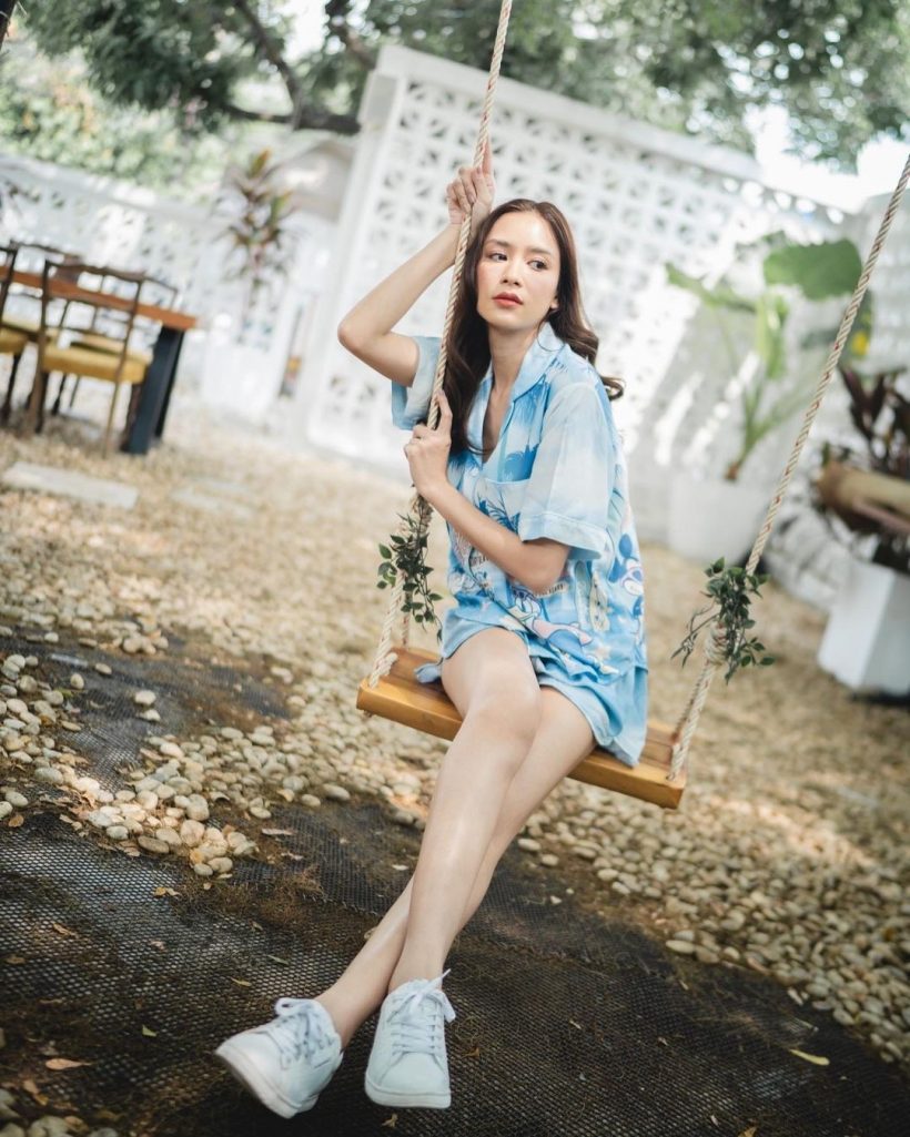 ไอจี เบนซ์ ปุณยาพร ลุกเป็นไฟ หลังใส่ชุดว่ายน้ำสีขาว อวดหุ่นแซ่บ