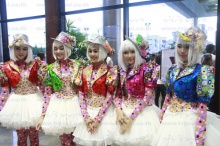 สีสันคนดังร่วมงานสตาร์ปาร์ตี้  2011 CARNIVAL