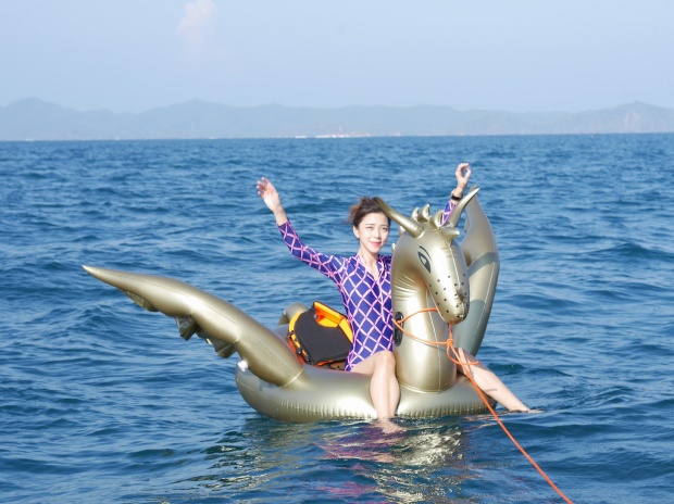 นิวเคลียร์ เซ็กซี่ควงเพชรจ้า ลั้นลาภูเก็ตสวีทหวานกระชับรัก