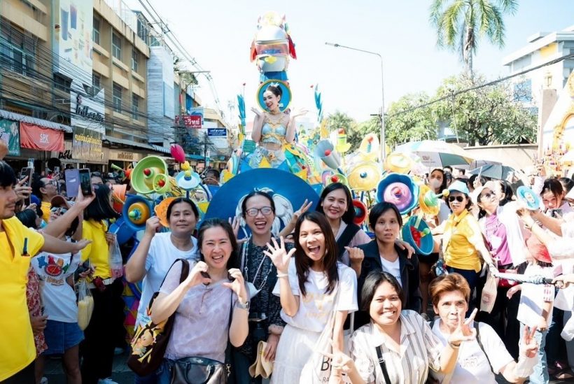 รีวิวตัวจริง เบลล่า สวยสู้แดด! ตะลึงเหมือนดั่งนางในวรรณคดี