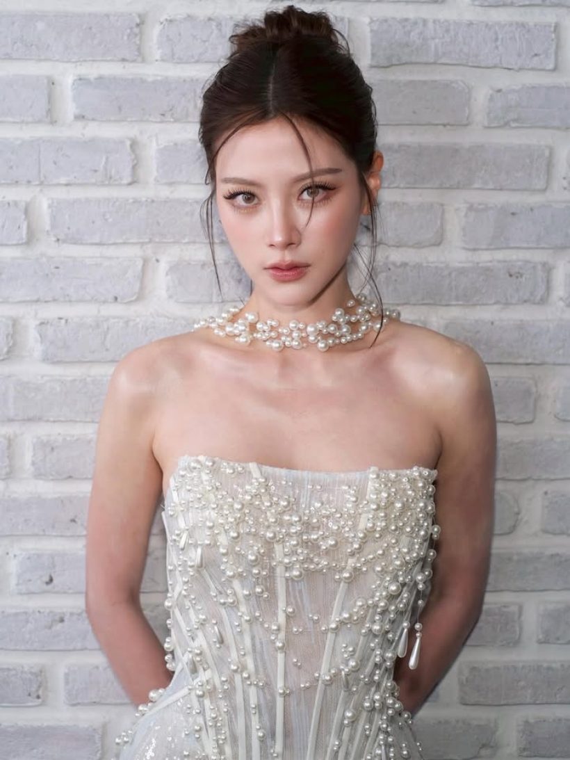 ใบเฟิร์น สวยเฉิดฉาย! คว้ารางวัล-ในงานใหญ่