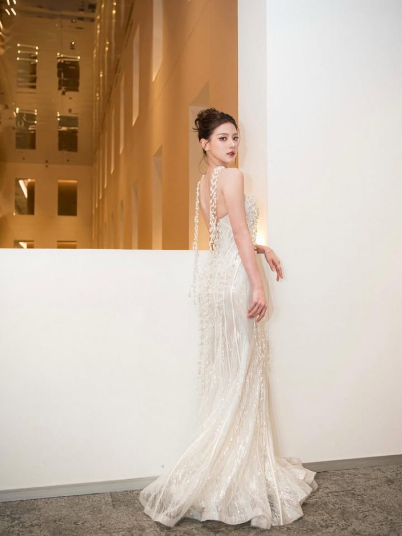 ใบเฟิร์น สวยเฉิดฉาย! คว้ารางวัล-ในงานใหญ่