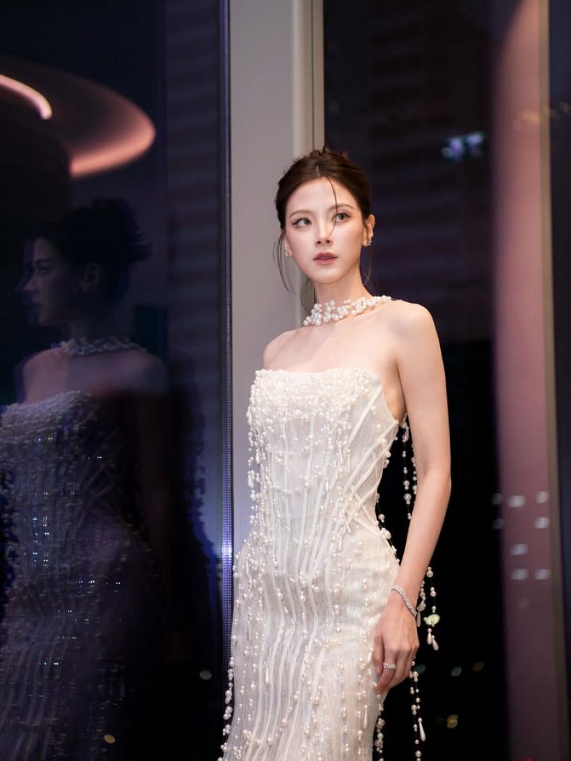ใบเฟิร์น สวยเฉิดฉาย! คว้ารางวัล-ในงานใหญ่