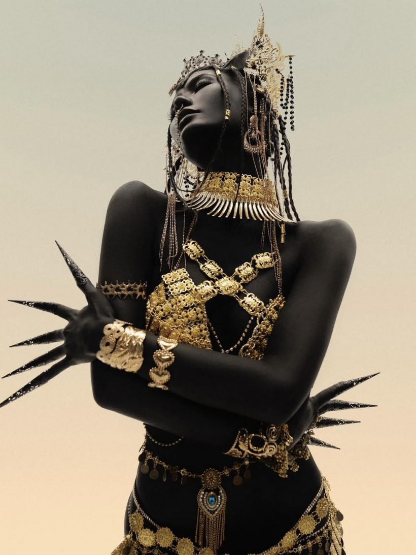 สุดกว่านี้ไม่มีแล้ว! ดาราสาวกับลุคฮาโลวีนที่ทำเอาต้องอ้าปากค้าง!