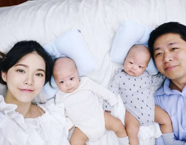 พาส่อง! ลูกชายฝาแฝด “บัว สโรชา” น้องสาว “บีม กวี” บอกเลยน่ารักมาก