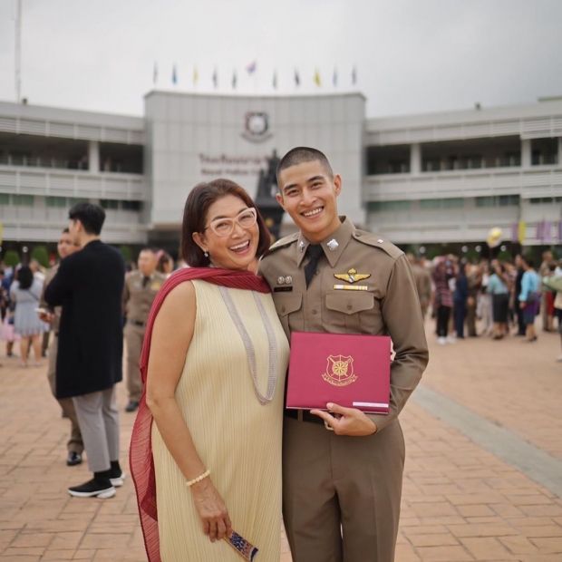 เมินดราม่าใช้เส้นสาย ภาพล่าสุด พัตเตอร์ ในชุดตำรวจเต็มยศ 