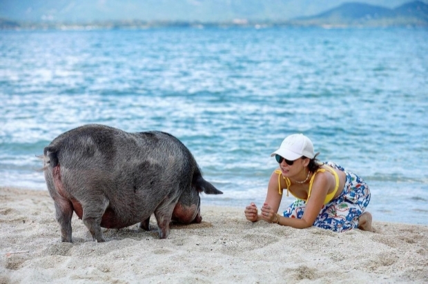 เเซ่บให้เด็กดู เอมี่ จัดให้ ท่าพายเรือพายัค เห็นเเล้วเสียวเลย