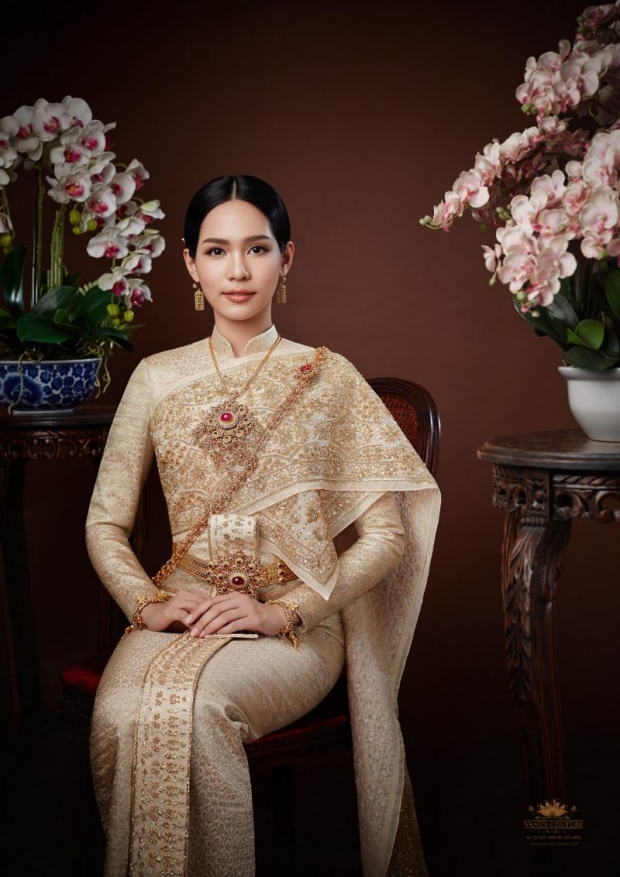 เคมีลงตัว! บิ๊นท์ สิรีธร ควงพระเอกหน้าใหม่ ถ่ายแบบคู่ชุดไทย สง่าออร่าสุดๆ