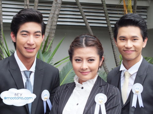 โตโน่กับคุณแม่ @ลูกดีเด่น