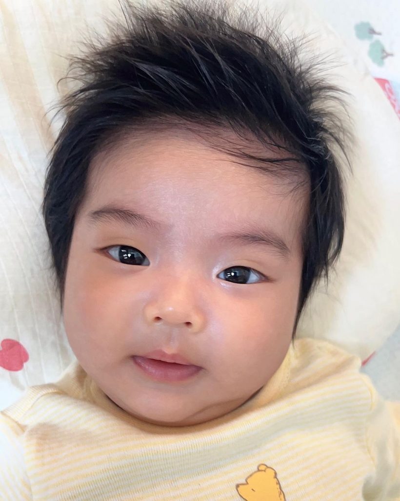 เกินปุยมุ้ย น้องพีร์เจลูกแม่จุ๋ย โชว์เล่นกล้องยิ้มหวาน หล่อละมุนมาก!