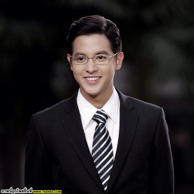 คุณชาย เจมส์ จิรายุ หล่อจังเลยพ่อคุณ