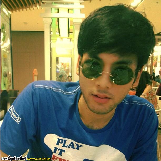 บอม  ธนิน มาดเนี๊ยบ หน้าใส เคราบาง