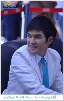 Pic : สิงโต the star ควงสาวออกงาน