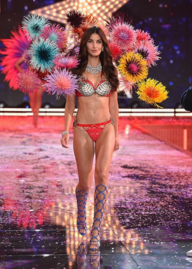 รวมภาพนางแบบ Victoria’s Secret 2015 เด็ด ๆ ทั้งนั้น!!