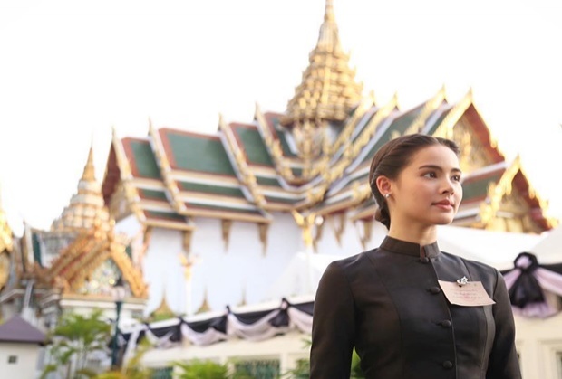 สวยงาม เลอค่า ญาญ่า เป็นเจ้าภาพ บำเพ็ญกุศลถวายพระบรมศพฯ