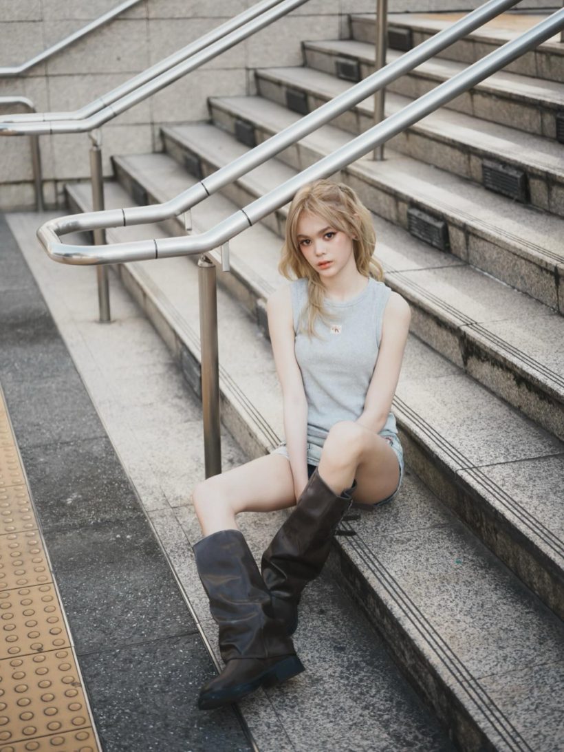 ยอมแล้วลูกสาว! น้องลียา กับลุคสาวบลอนด์ ท่าโพสต์ดาเมจแรงมาก