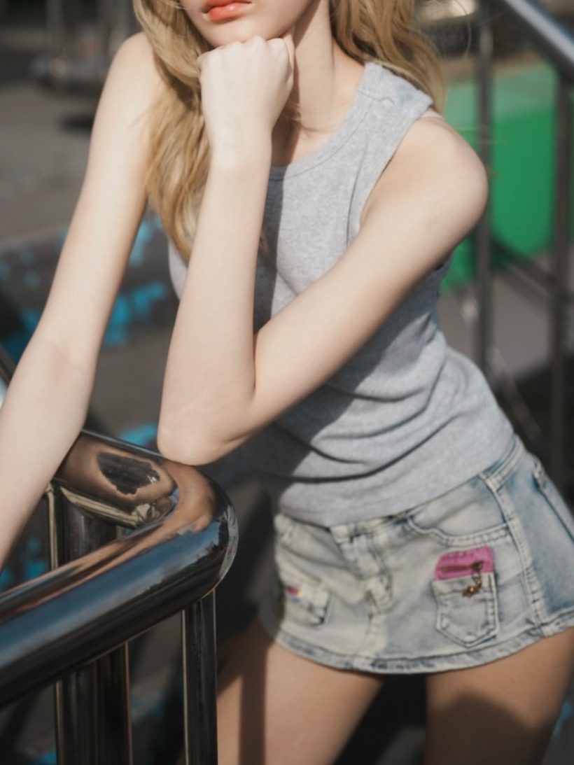 ยอมแล้วลูกสาว! น้องลียา กับลุคสาวบลอนด์ ท่าโพสต์ดาเมจแรงมาก