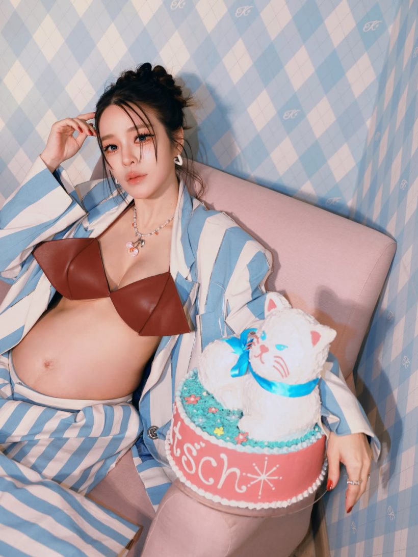 แอร์ ภัณฑิลา อุ้มท้องโตเคาท์ดาวน์เลข 3 ปีสุดท้าย