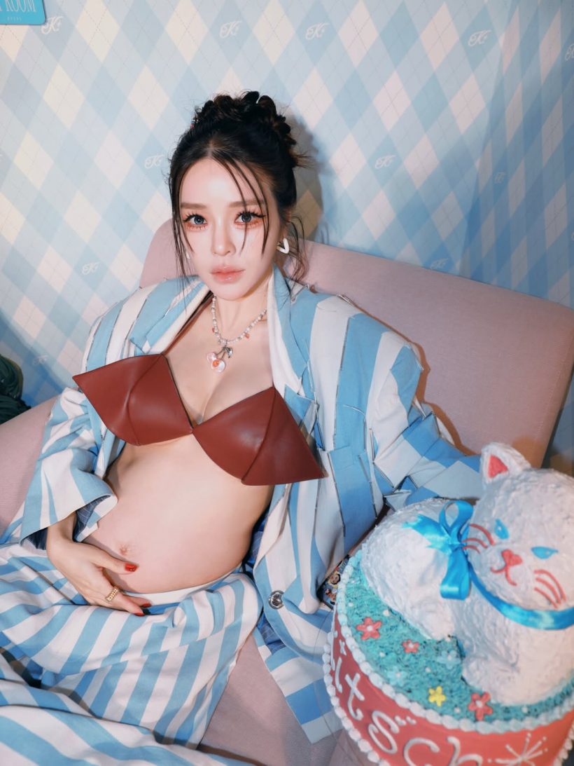 แอร์ ภัณฑิลา อุ้มท้องโตเคาท์ดาวน์เลข 3 ปีสุดท้าย