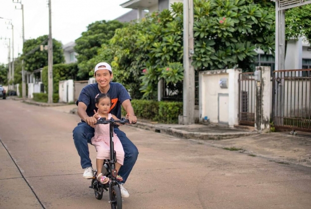 โมเมนต์ชวนยิ้ม เมื่อน้องพิพิม ได้เจอคุณพ่อ  ทิม พิธา