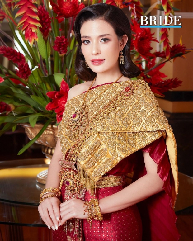 งามเเต้งามว่า! ซูซี่ ลูกครึ่งไทย-อังกฤษ สวมชุดไทย-สวยปังตระการตา