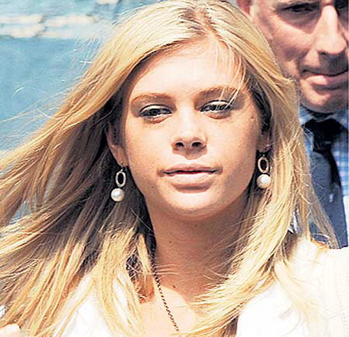 ภาพ Chelsy Davy เพื่อนสาวคนสนิทของเจ้าชายเฮนรี่