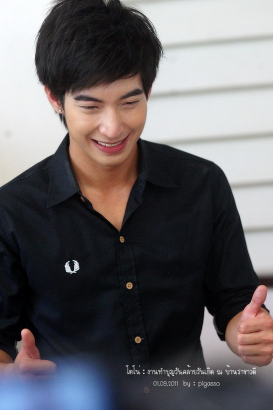 โตโน่ ทำบุญวันเกิด