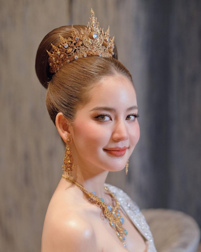 ซูมดีเทลชุดนางนพมาศ โบว์ เมลดา สวยหรูหรามูลค่า20ล้าน