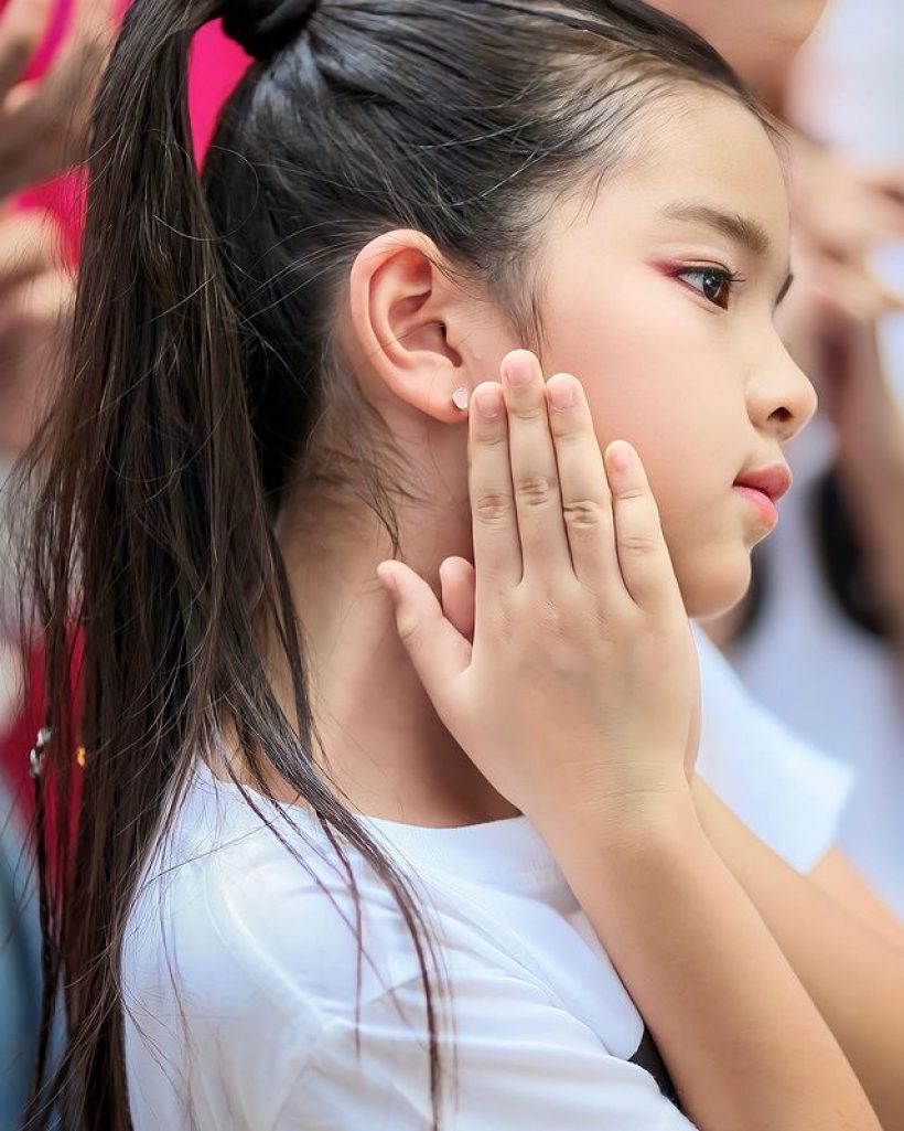 เวลาผ่านไปไวมาก น้องมะลิลูกพ่อปอเผลอแป๊บๆโตเป็นสาว