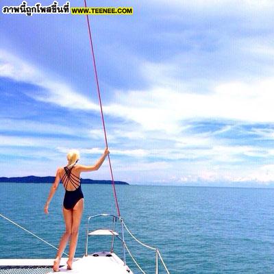 หญิงแม้น - ทับทิม อวดหวิว โชว์หุ่นงาม บนเรือยอร์ชหรู